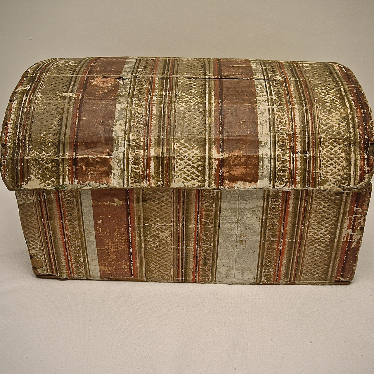 Early 19th century  French wallpaper covered box