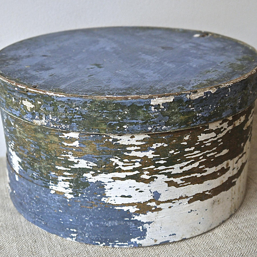 19th centuiry American round blue pantry box