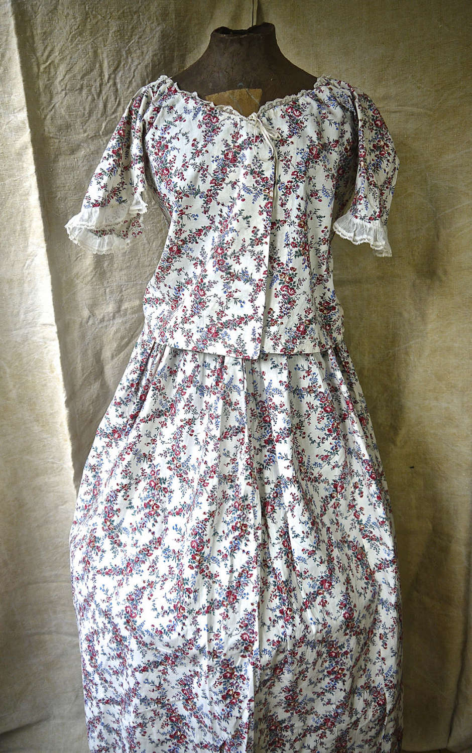 Pretty Floral two Piece Cotton French 19th Century