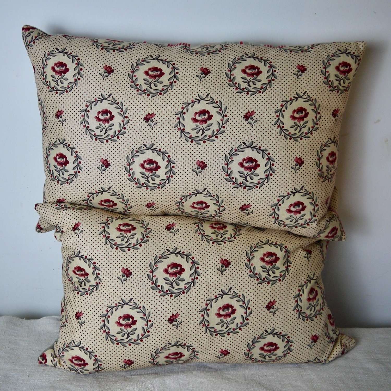 Pair of Roses Linen Cushions French