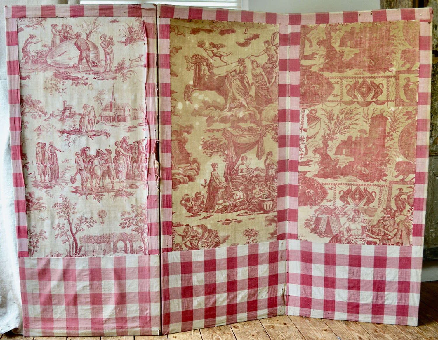 Toile de Jouy 3-Fold Screen French 18th & 19thC